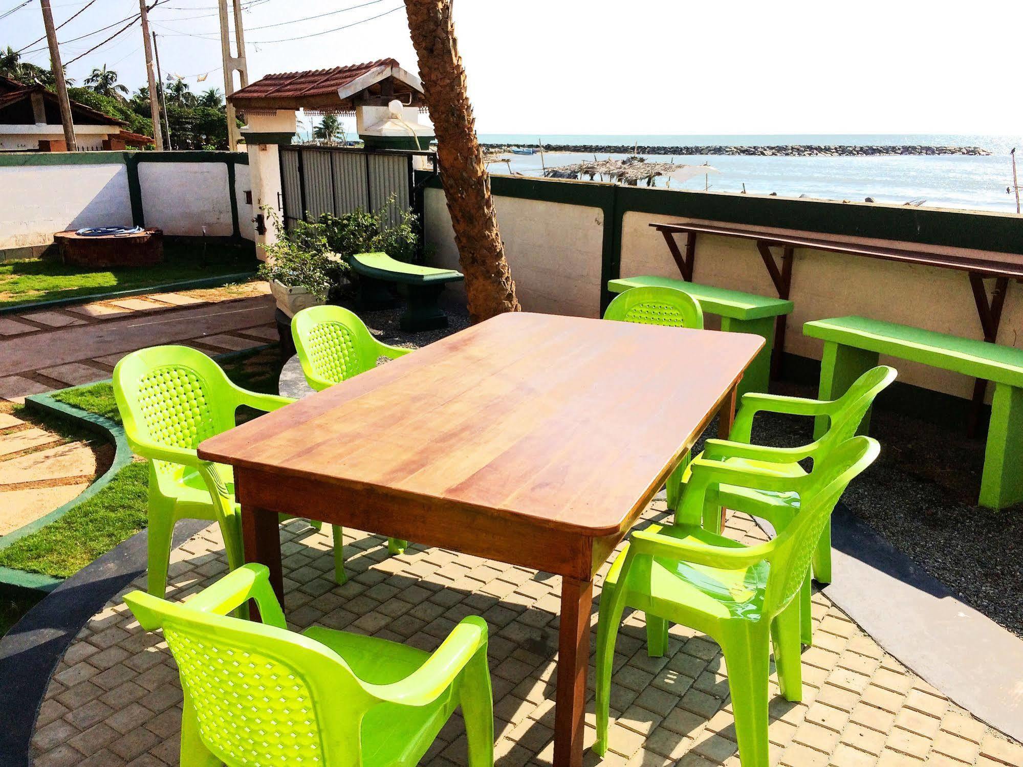 Explore Hostels Negombo Kochchikade 外观 照片