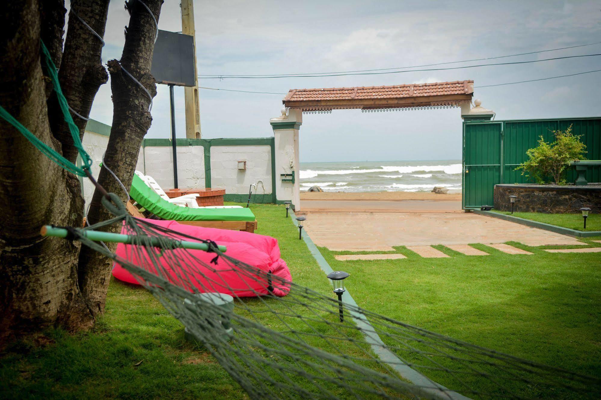 Explore Hostels Negombo Kochchikade 外观 照片